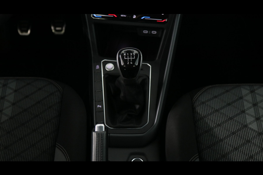 Volkswagen Polo 1.0 TSI 95pk R-Line / Navigatie / Stoelverwarming / Camera