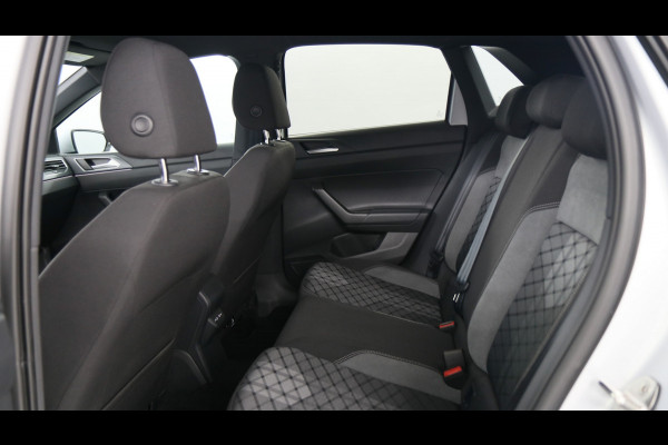 Volkswagen Polo 1.0 TSI 95pk R-Line / Navigatie / Stoelverwarming / Camera