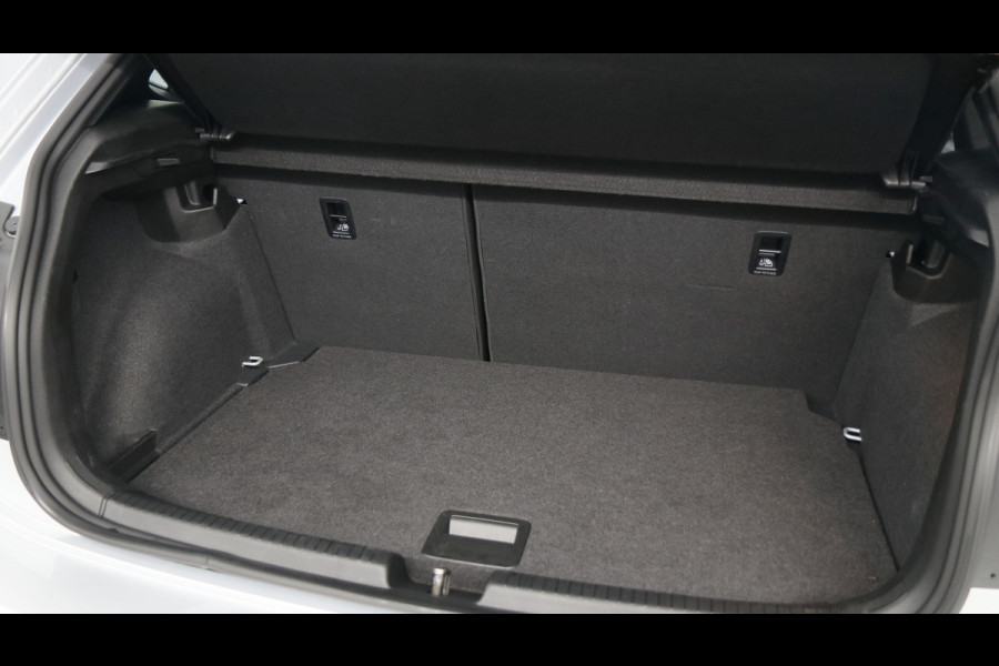 Volkswagen Polo 1.0 TSI 95pk R-Line / Navigatie / Stoelverwarming / Camera