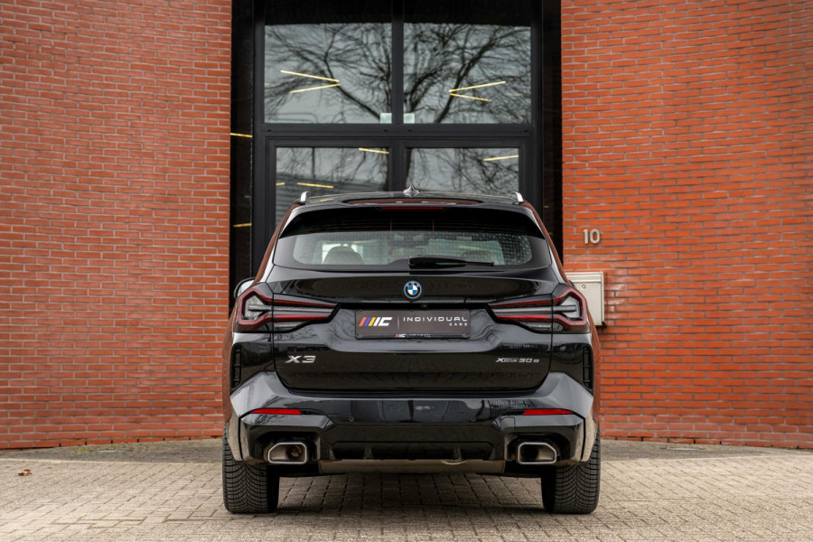BMW X3 xDrive30e M-Sport ACC Panorama HuD Trekhaak Leder