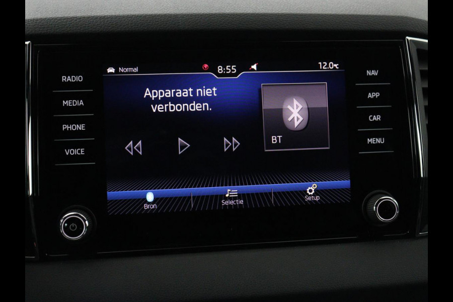 Škoda Karoq 1.5 TSI Sportline | Panoramadak | Stoelverwarming | Adaptive cruise | Camera | Sportstoelen | Virtual Cockpit | Navigatie | Sfeerverlichting | Full LED | 18'' | Keyless | Climate control