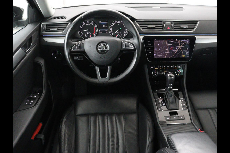 Škoda Superb 1.5 TSI Style Business | Panoramadak | Leder | Adaptive cruise | Stoelverwarming | Camera | Bi-Xenon | Navigatie | Dodehoek detectie | Getint glas