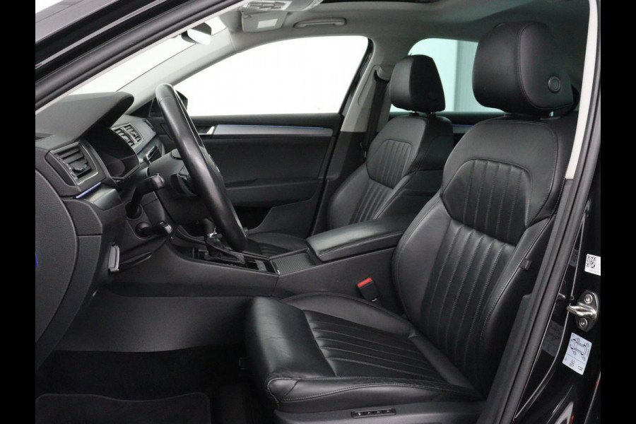 Škoda Superb 1.5 TSI Style Business | Panoramadak | Leder | Adaptive cruise | Stoelverwarming | Camera | Bi-Xenon | Navigatie | Dodehoek detectie | Getint glas