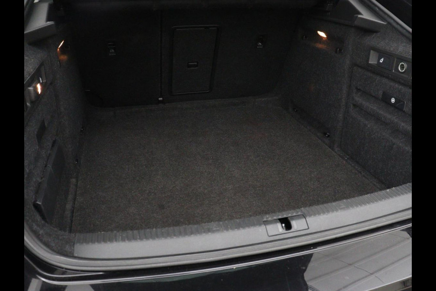 Škoda Superb 1.5 TSI Style Business | Panoramadak | Leder | Adaptive cruise | Stoelverwarming | Camera | Bi-Xenon | Navigatie | Dodehoek detectie | Getint glas