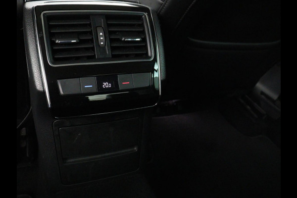 Škoda Superb 1.5 TSI Style Business | Panoramadak | Leder | Adaptive cruise | Stoelverwarming | Camera | Bi-Xenon | Navigatie | Dodehoek detectie | Getint glas