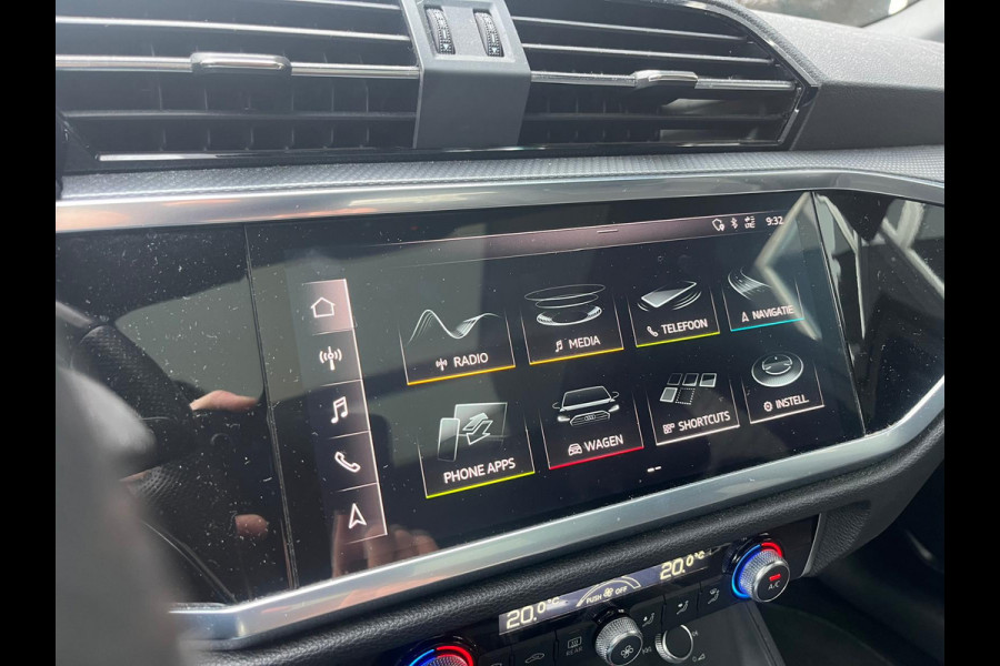 Audi Q3 35 TFSI 3x S Line Pro, Automaat, Pano, CarPlay, Camera, Cruise, Virtual Cockpit, 19"LM