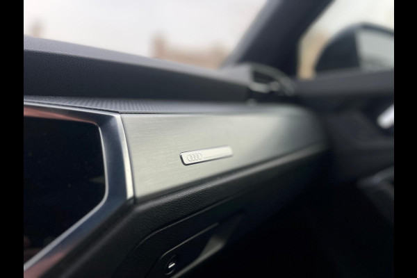 Audi Q3 35 TFSI 3x S Line Pro, Automaat, Pano, CarPlay, Camera, Cruise, Virtual Cockpit, 19"LM