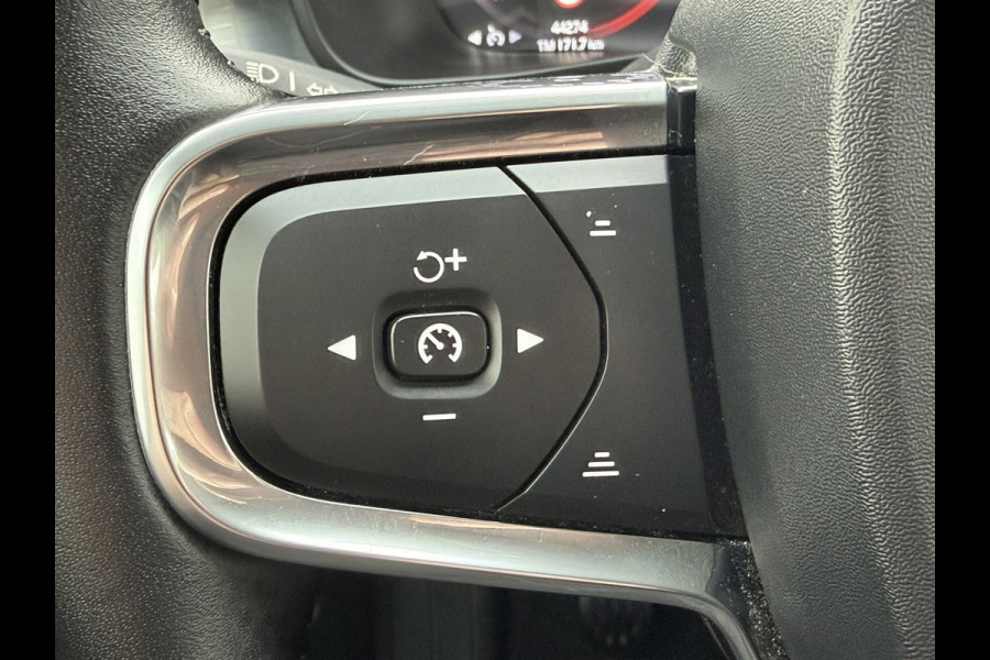 Volvo XC40 1.5 T3 Clima Adapt cruise Camera+Pdc Trekhaak Led Navigatie Memory Seats Digital dash