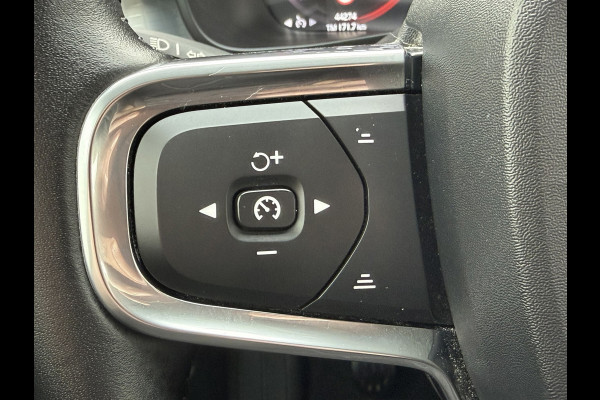 Volvo XC40 1.5 T3 Clima Adapt cruise Camera+Pdc Trekhaak Led Navigatie Memory Seats Digital dash