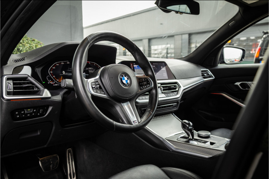 BMW 3-serie 330i High Executive Edition - M Sport | Origineel NL | Volleder | HUD | Camera