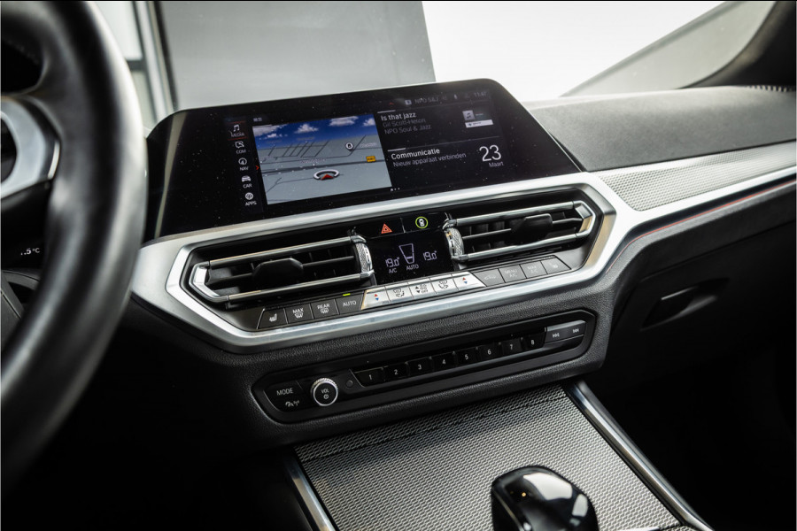 BMW 3-serie 330i High Executive Edition - M Sport | Origineel NL | Volleder | HUD | Camera