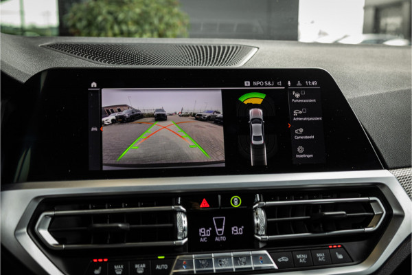 BMW 3-serie 330i High Executive Edition - M Sport | Origineel NL | Volleder | HUD | Camera