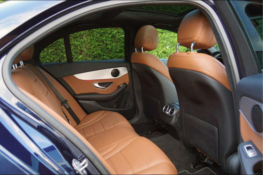 Mercedes-Benz C-Klasse C 180 AMG line | Sound Multibeam Panoramadak Bruin leder Artico