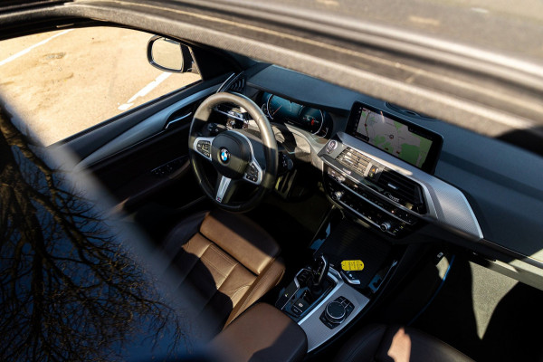 BMW X3 SDrive20i High Executive M-Sport I Panoramadak I Adaptive Led I Mokka Leder I Sportstoelen I BTW