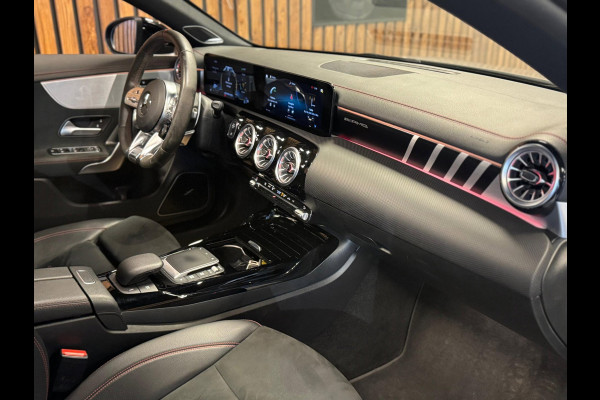 Mercedes-Benz CLA-Klasse Shooting Brake AMG 45 4MATIC+ Premium Plus / BTW / Pano / 360 Camera / Burmester / Trekhaak /