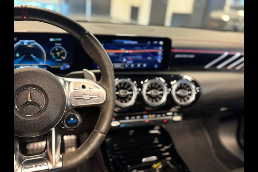 Mercedes-Benz CLA-Klasse Shooting Brake AMG 45 4MATIC+ Premium Plus / BTW / Pano / 360 Camera / Burmester / Trekhaak /