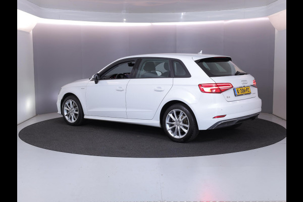 Audi A3 Sportback 1.4 e-tron Sport 204pk | Parksensors| Camera| 17'LM-velgen | verwarmde voorstoelen