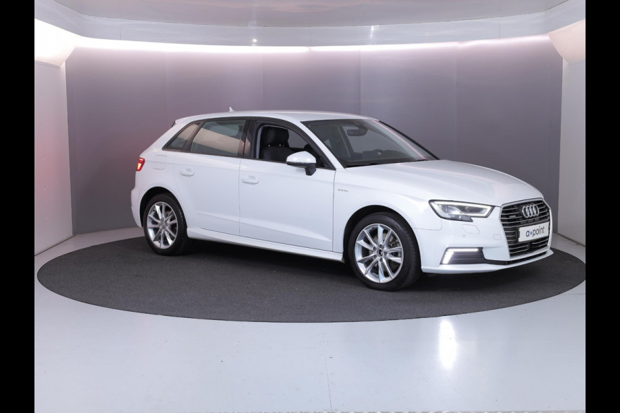 Audi A3 Sportback 1.4 e-tron Sport 204pk | Parksensors| Camera| 17'LM-velgen | verwarmde voorstoelen