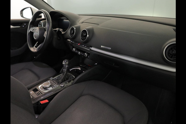 Audi A3 Sportback 1.4 e-tron Sport 204pk | Parksensors| Camera| 17'LM-velgen | verwarmde voorstoelen