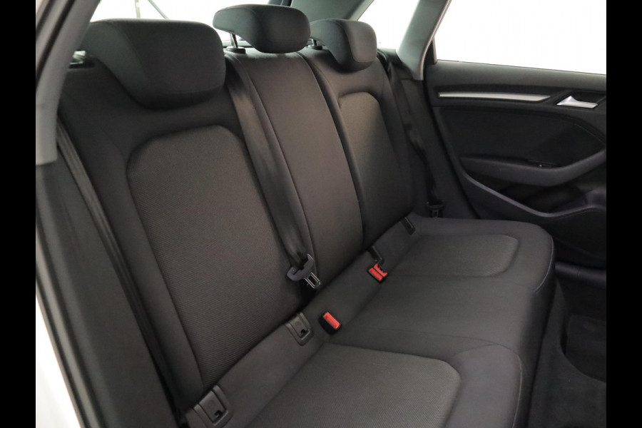 Audi A3 Sportback 1.4 e-tron Sport 204pk | Parksensors| Camera| 17'LM-velgen | verwarmde voorstoelen