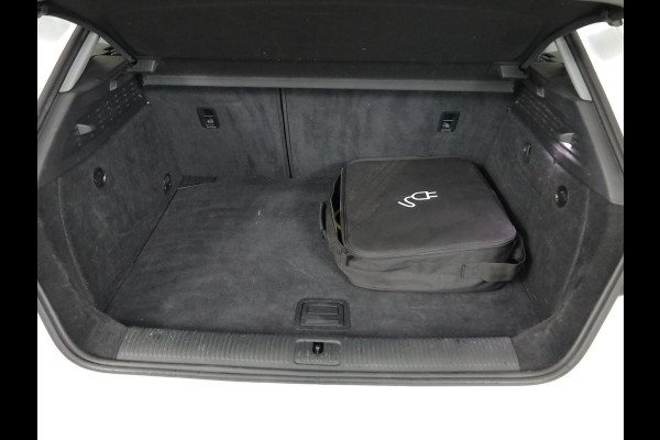 Audi A3 Sportback 1.4 e-tron Sport 204pk | Parksensors| Camera| 17'LM-velgen | verwarmde voorstoelen