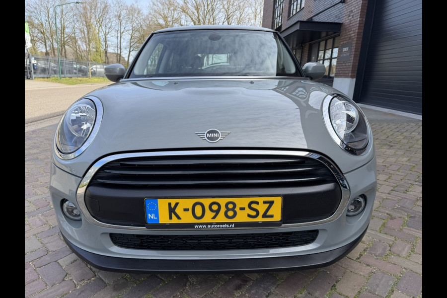 MINI 1.5 / Navigatie / Alarm Klasse 3 / 1e Eigenaar / NED-MINI / Business-Pakket / ALL-Season / LED-mistlampen /