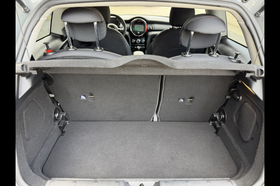 MINI 1.5 / Navigatie / Alarm Klasse 3 / 1e Eigenaar / NED-MINI / Business-Pakket / ALL-Season / LED-mistlampen /