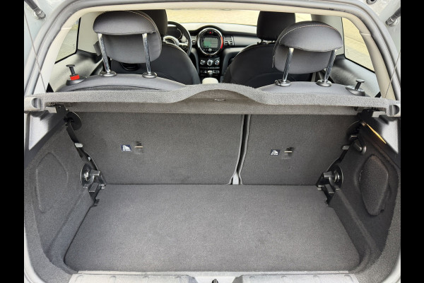 MINI 1.5 / Navigatie / Alarm Klasse 3 / 1e Eigenaar / NED-MINI / Business-Pakket / ALL-Season / LED-mistlampen /