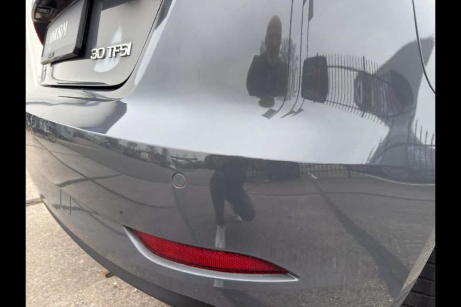 Audi A3 Sportback 30 TFSI | Navi | Parkeersensors V+A | Airco (automatisch) | 16"| Bluetooth |