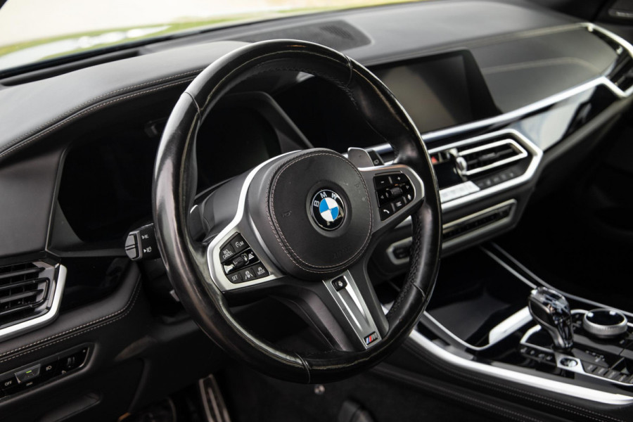 BMW X5 xDrive45e High Executive SKYLOUNGE / LASER / 4WIELSTURING / DIMAND POOK / LEDER / MAXTON / M PAKKET