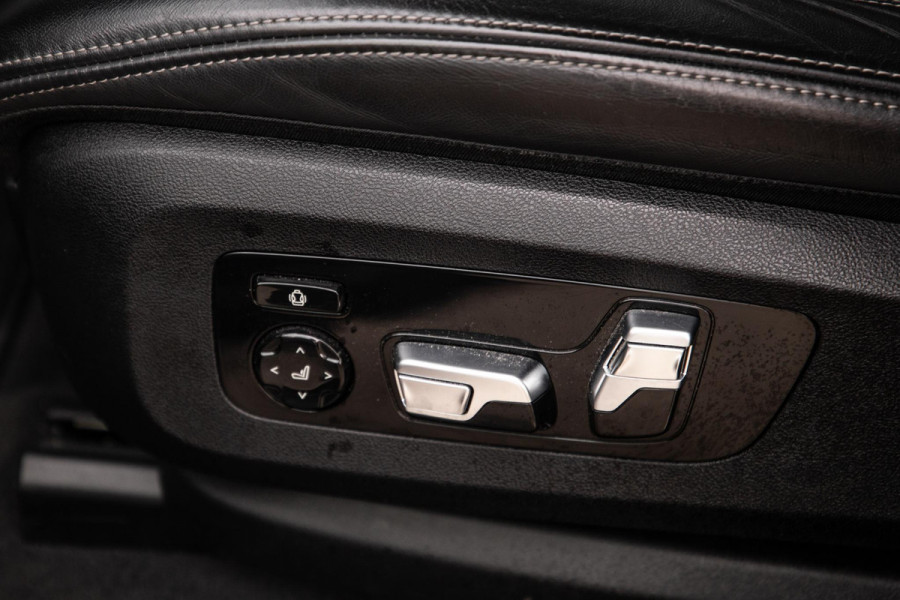 BMW X5 xDrive45e High Executive SKYLOUNGE / LASER / 4WIELSTURING / DIMAND POOK / LEDER / MAXTON / M PAKKET