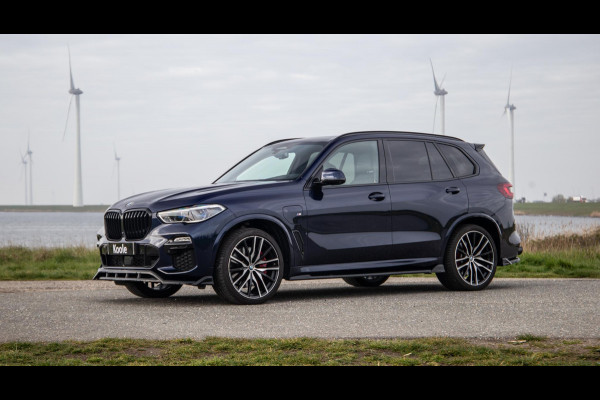 BMW X5 xDrive45e High Executive SKYLOUNGE / LASER / 4WIELSTURING / DIMAND POOK / LEDER / MAXTON / M PAKKET