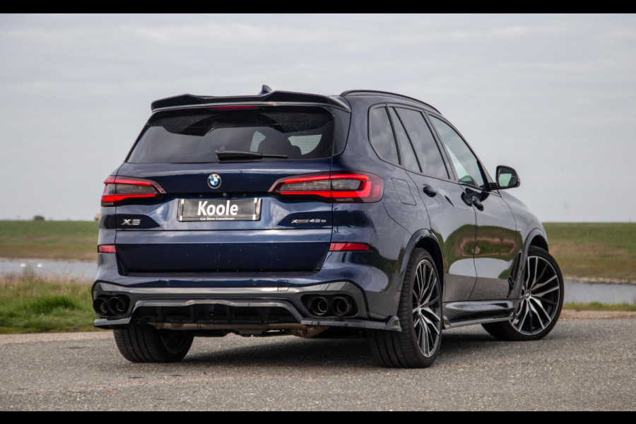 BMW X5 xDrive45e High Executive SKYLOUNGE / LASER / 4WIELSTURING / DIMAND POOK / LEDER / MAXTON / M PAKKET