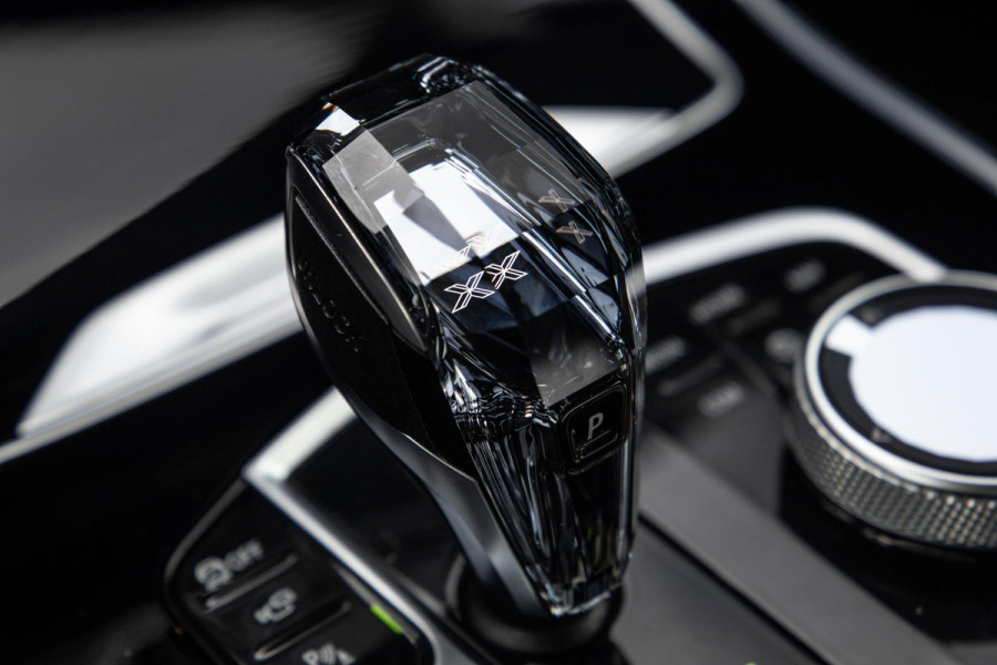 BMW X5 xDrive45e High Executive SKYLOUNGE / LASER / 4WIELSTURING / DIMAND POOK / LEDER / MAXTON / M PAKKET