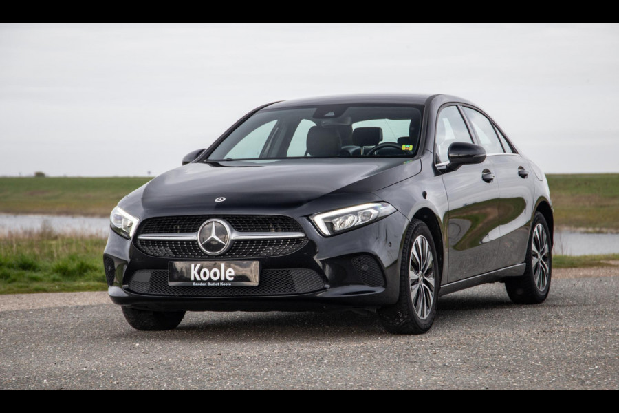 Mercedes-Benz A-Klasse 250 e Business Line AUTOMAAT / LEDER / CRUISE CONTROLE / CAMERA / CARPLAY