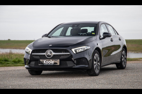 Mercedes-Benz A-Klasse 250 e Business Line AUTOMAAT / LEDER / CRUISE CONTROLE / CAMERA / CARPLAY