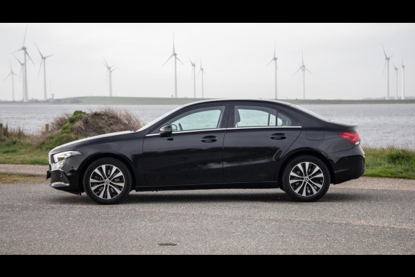 Mercedes-Benz A-Klasse 250 e Business Line AUTOMAAT / LEDER / CRUISE CONTROLE / CAMERA / CARPLAY