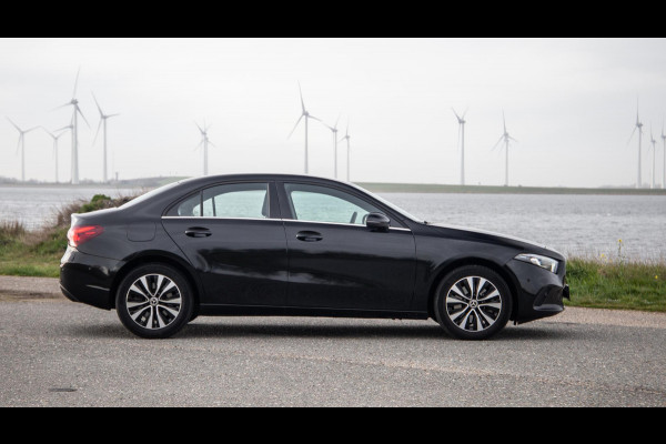 Mercedes-Benz A-Klasse 250 e Business Line AUTOMAAT / LEDER / CRUISE CONTROLE / CAMERA / CARPLAY