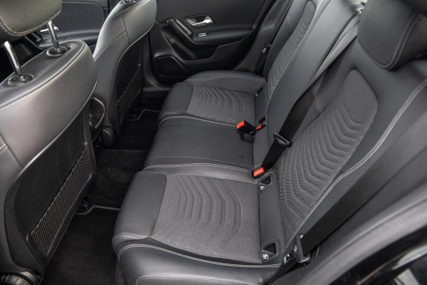 Mercedes-Benz A-Klasse 250 e Business Line AUTOMAAT / LEDER / CRUISE CONTROLE / CAMERA / CARPLAY