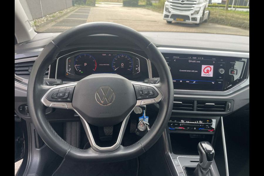 Volkswagen Taigo 1.0 TSI R-Line Business 'Ruby Red' / stoelverwarming / CarPlay