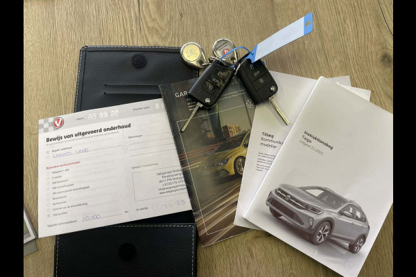 Volkswagen Taigo 1.0 TSI R-Line Business 'Ruby Red' / stoelverwarming / CarPlay