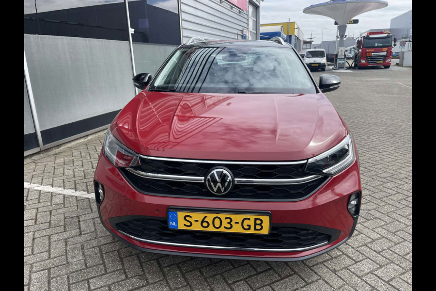 Volkswagen Taigo 1.0 TSI R-Line Business 'Ruby Red' / stoelverwarming / CarPlay