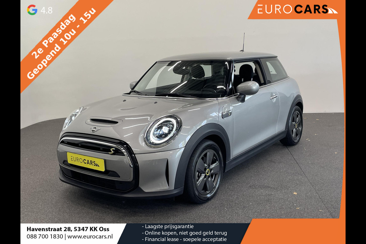 MINI Electric Essential 33 kWh Automaat SOH 97 % | Navigatie | Apple Carplay/ Android Auto | Parkeersensoren achter | Cruise Control | Stoelverwarming | Virtual Cockpit | Climate Control
