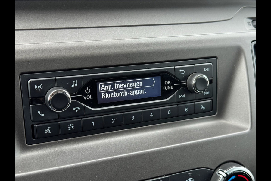 Ford Transit 350 2.0 TDCI L2H1 DC Trend 4WD | Open laadbak | Bluetooth | Kunstleder | 7-pers | Cruise| Radio | Airco | AWD 4x4