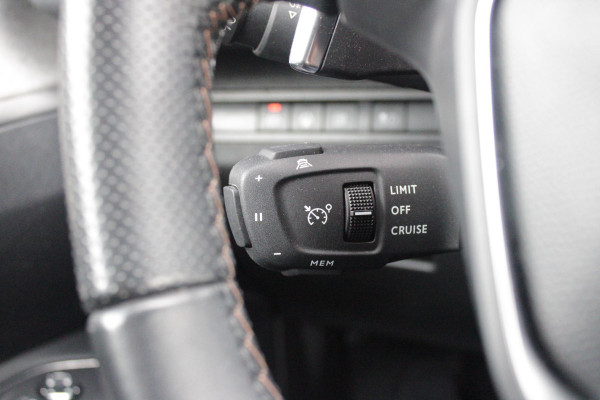 Peugeot 3008 1.6 HYbrid4 300PK GT PACK BUSINESS | CAMERA VOOR + ACHTER | APPLE CARPLAY/ANDROID AUTO | ELEKTRISCH BEDIENBARE ACHTERKLEP | ADAPTIVE CRUISE CONTROL | 18" LICHTMETALEN VELGEN | FULL LED KOPLAMPEN | DODEHOEK BEWAKING | CLIMATE CONTROL | NAVIGATIE | DAB+ RADIO | KEYLESS ENTRY/START |