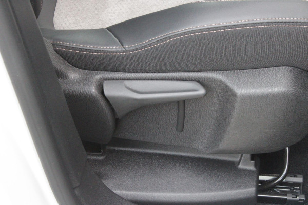 Peugeot 3008 1.6 HYbrid4 300PK GT PACK BUSINESS | CAMERA VOOR + ACHTER | APPLE CARPLAY/ANDROID AUTO | ELEKTRISCH BEDIENBARE ACHTERKLEP | ADAPTIVE CRUISE CONTROL | 18" LICHTMETALEN VELGEN | FULL LED KOPLAMPEN | DODEHOEK BEWAKING | CLIMATE CONTROL | NAVIGATIE | DAB+ RADIO | KEYLESS ENTRY/START |