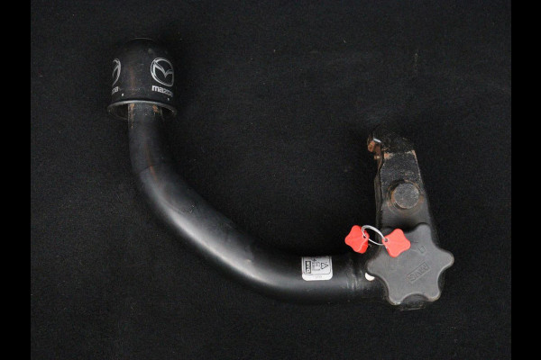 Mazda 3 2.0 e-SkyActiv-X M Hybrid 180 Luxury | Leder | Head-Up | Stoelverwarming | Trekhaak | Bose Sound | Camera | Carplay | Memory | Adaptive cruise | Navigatie | Full LED | Stuurverwarming | Keyless