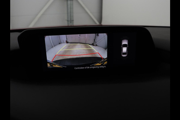Mazda 3 2.0 e-SkyActiv-X M Hybrid 180 Luxury | Leder | Head-Up | Stoelverwarming | Trekhaak | Bose Sound | Camera | Carplay | Memory | Adaptive cruise | Navigatie | Full LED | Stuurverwarming | Keyless
