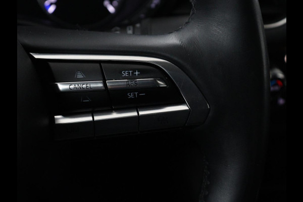 Mazda 3 2.0 e-SkyActiv-X M Hybrid 180 Luxury | Leder | Head-Up | Stoelverwarming | Trekhaak | Bose Sound | Camera | Carplay | Memory | Adaptive cruise | Navigatie | Full LED | Stuurverwarming | Keyless