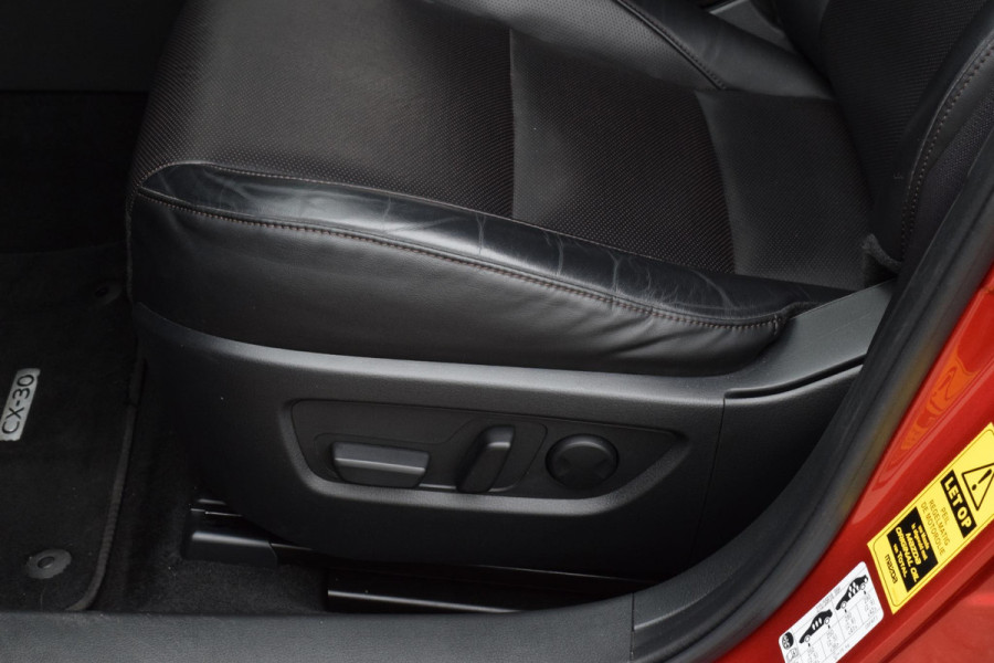 Mazda CX-30 2.0 e-SkyActiv-X M Hybrid Luxury